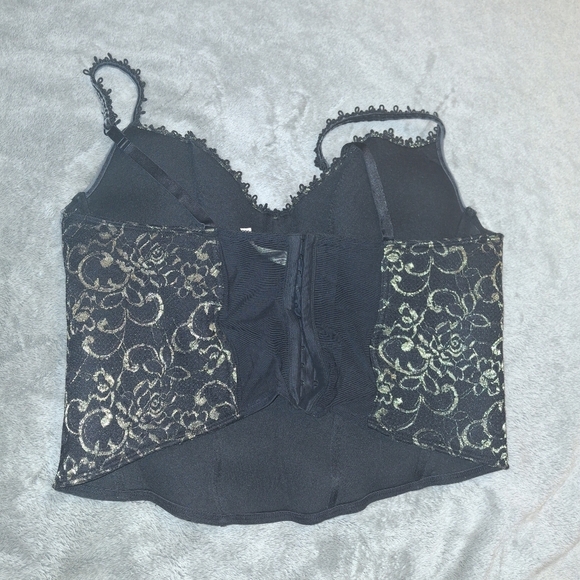 Corset Top - Picture 2 of 4